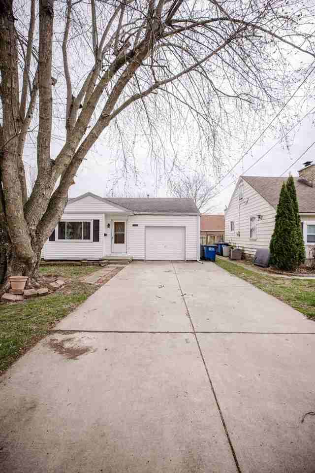 5848 Meteor Ave - Photo 2 of 17