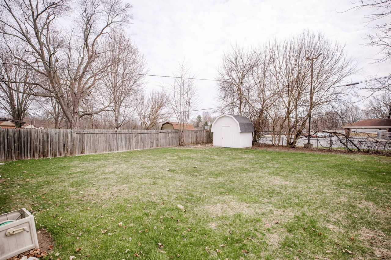 5848 Meteor Ave - Photo 3 of 17