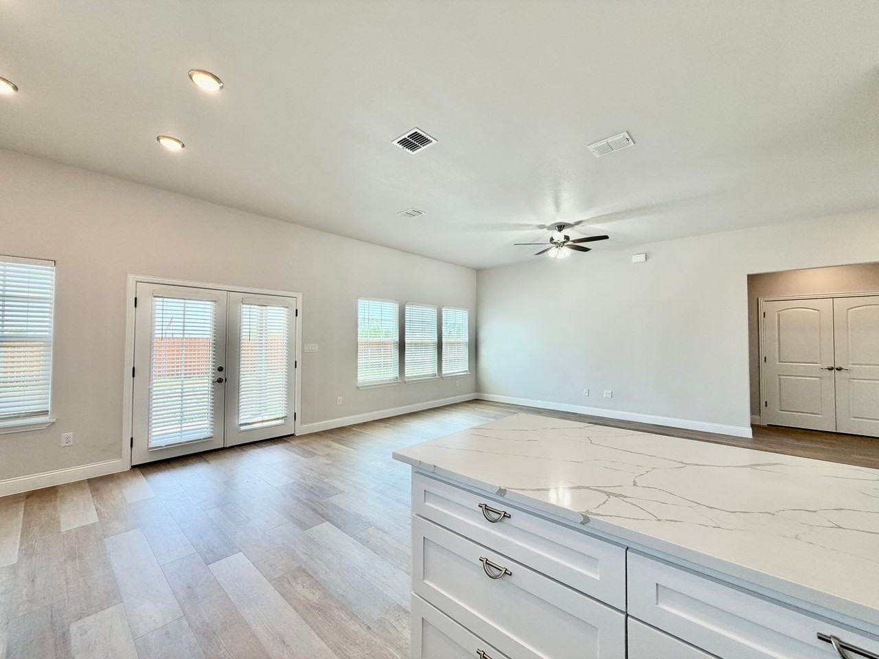 616 River Hills Dr - Photo 5 of 18