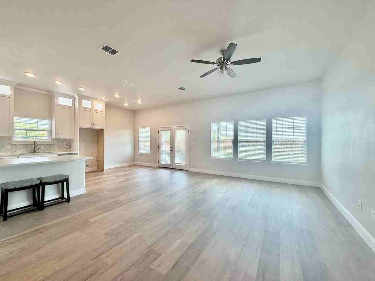 616 River Hills Dr - Photo 7 of 18