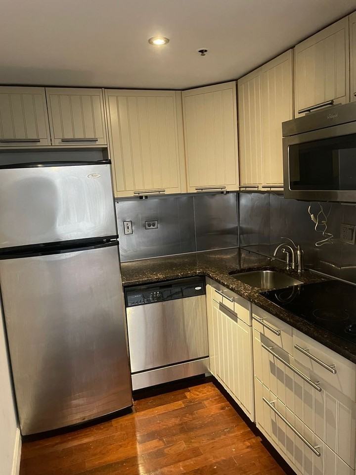 116 Court St - Photo 5 of 10