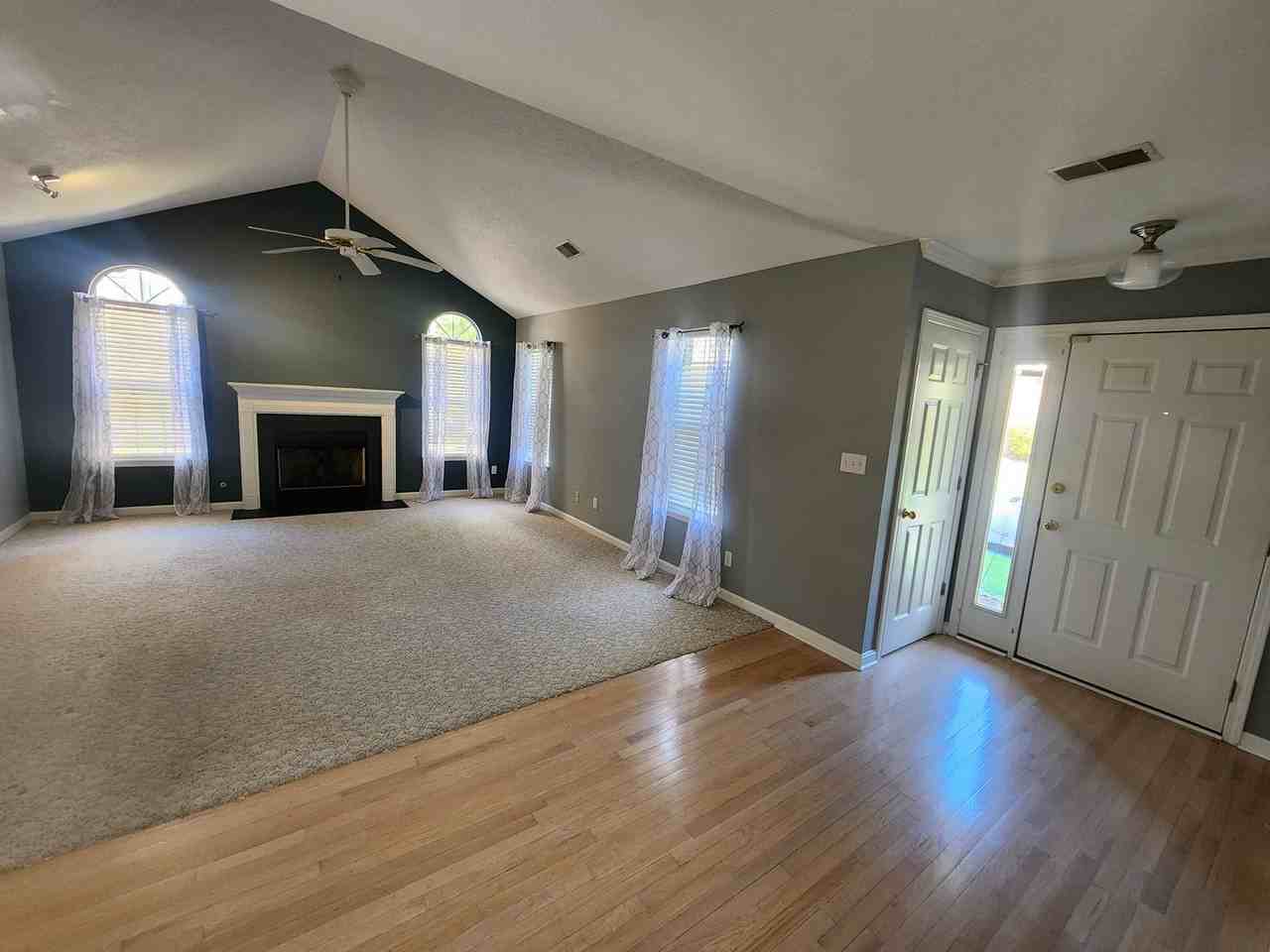 10828 Glenway Pl - Photo 4 of 34