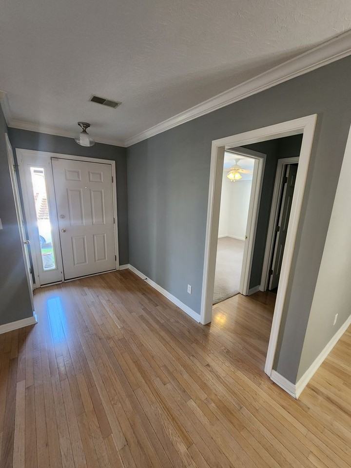 10828 Glenway Pl - Photo 7 of 34