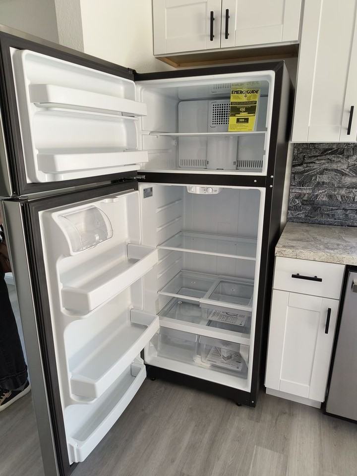 1000 N G St - Photo 4 of 20