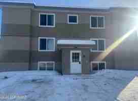 featured image of 900 W 26th Ave #12