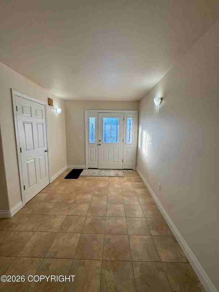 16001 Hidden Creek Ln - Photo 3 of 32