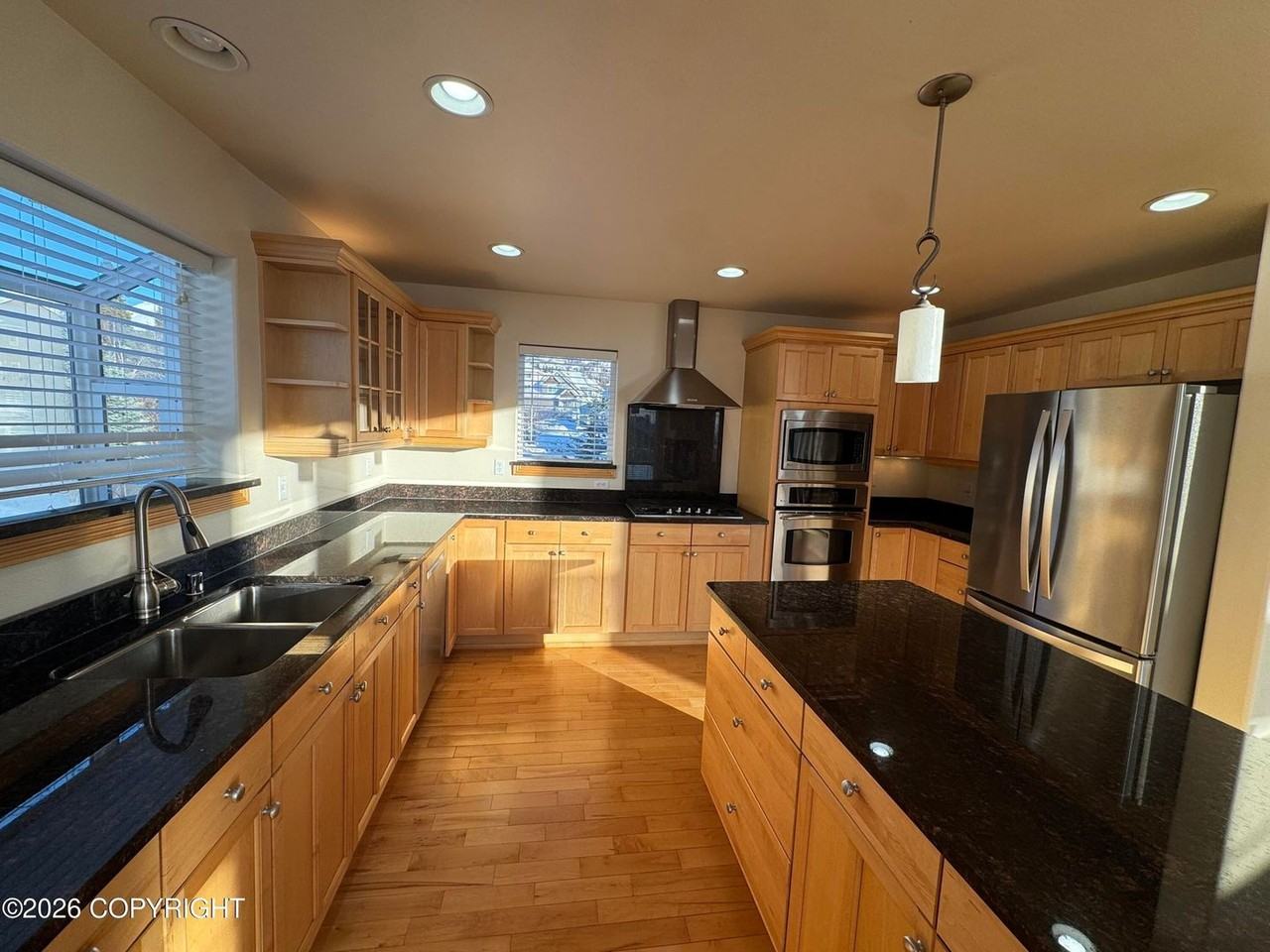 16001 Hidden Creek Ln - Photo 7 of 32