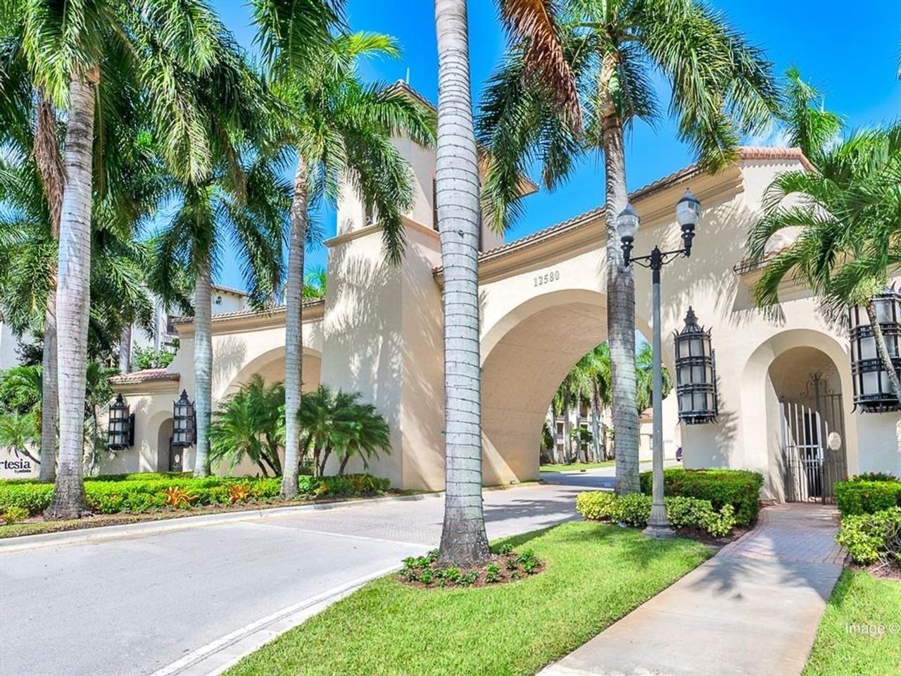 3055 Nw 126th Ave #323 - Photo 7 of 27