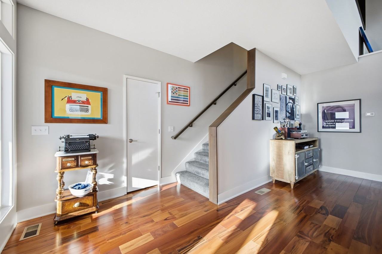 4502 Nw 70th Ter - Photo 5 of 50