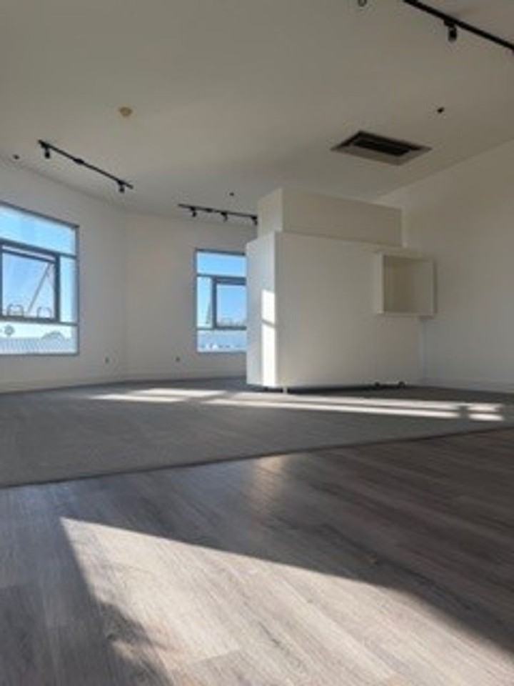 215 S Brea Blvd, LLC - Lofts - Photo 7 of 7