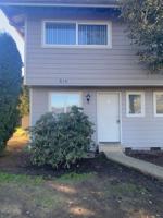 featured image of 418 Se Lacreole Dr