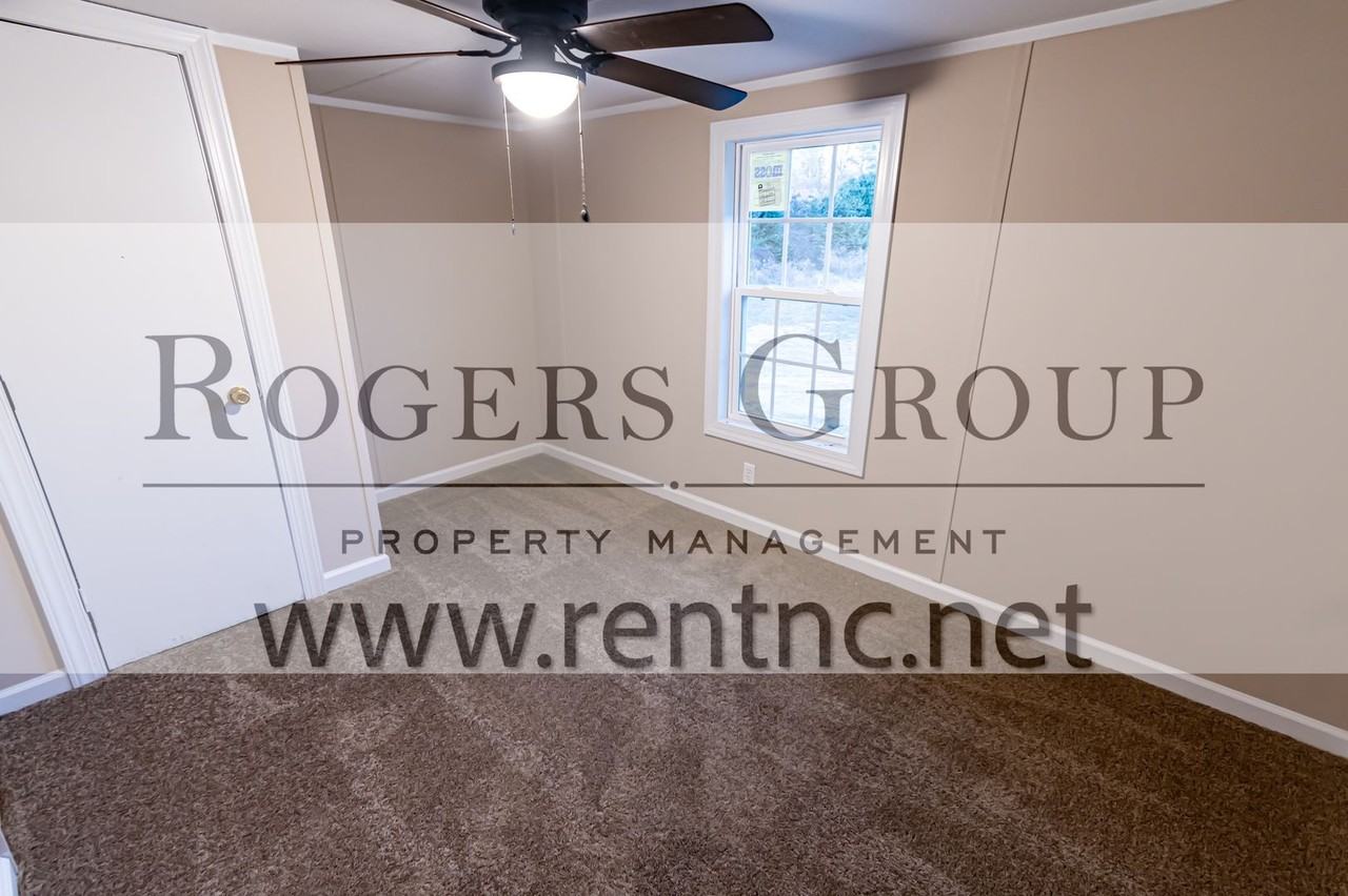 2 Country Ln - Photo 4 of 9