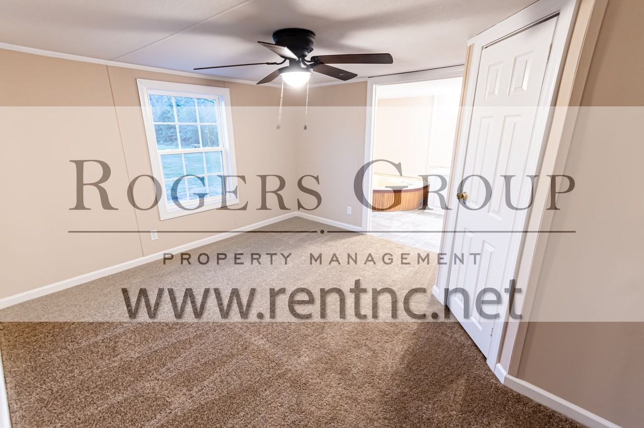 2 Country Ln - Photo 7 of 9