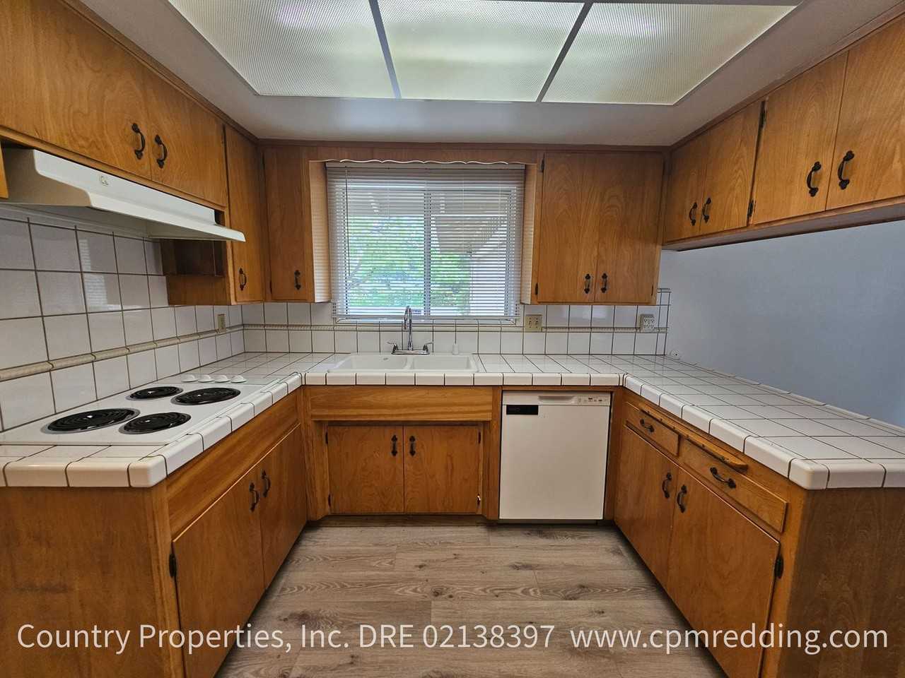 4145 Oro St - Photo 4 of 24