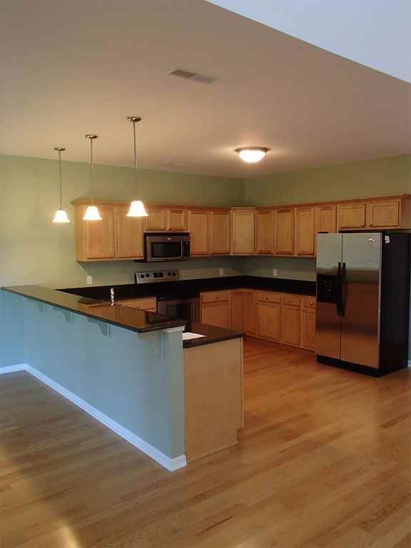 1028 Burton Pl - Photo 4 of 26