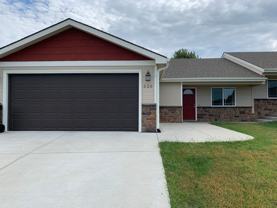 520 Highland Grove Dr - Photo 1 of 1