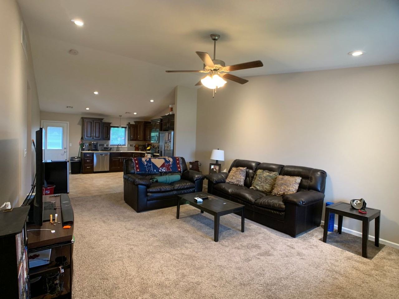 520 Highland Grove Dr - Photo 2 of 16