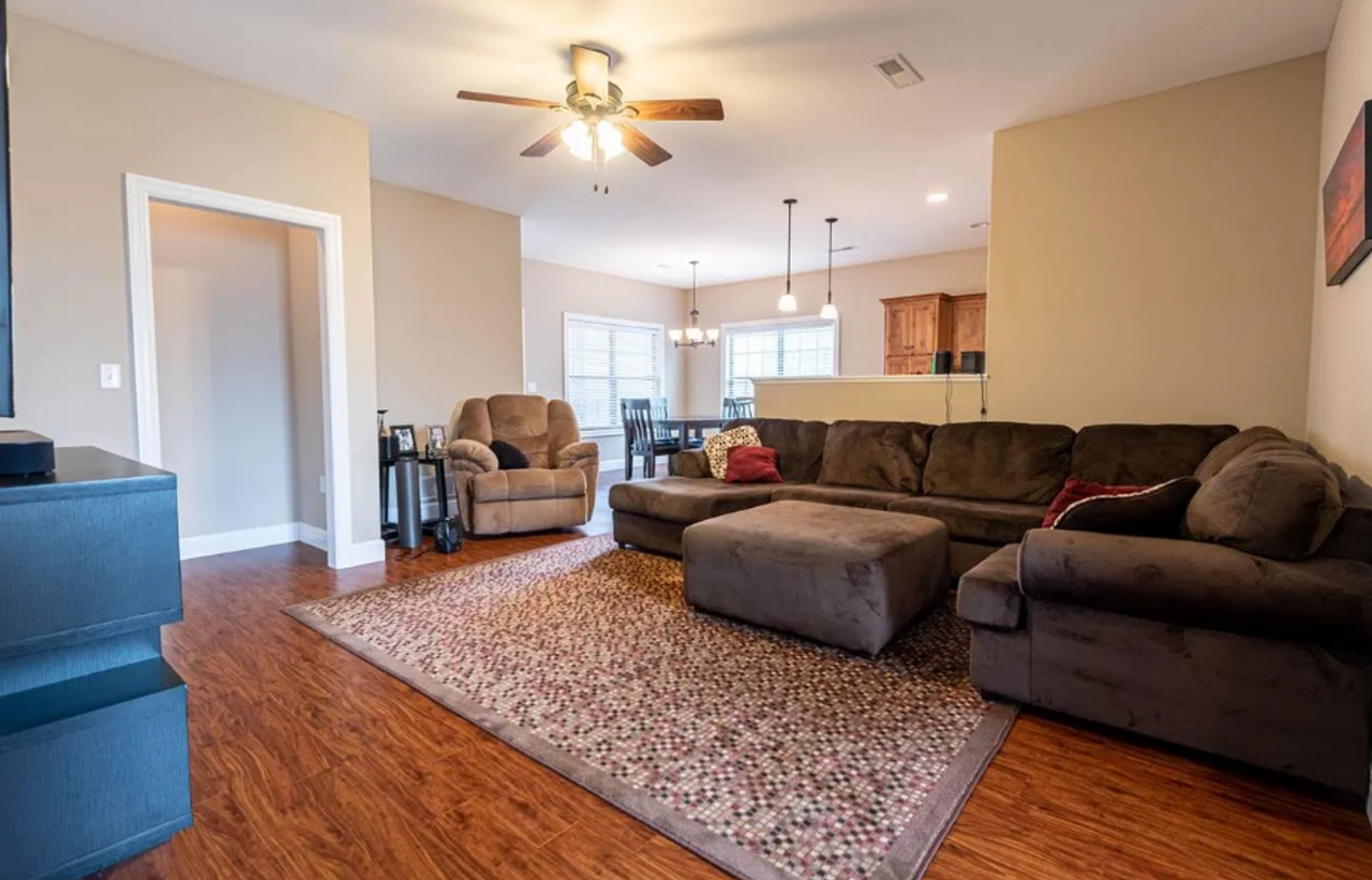 2209 Buckner Dr - Photo 2 of 12