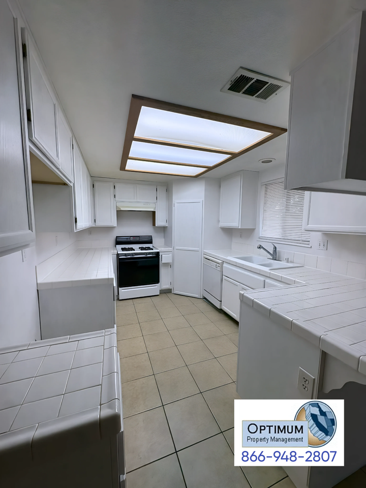 14780 Prenda St - Photo 7 of 23