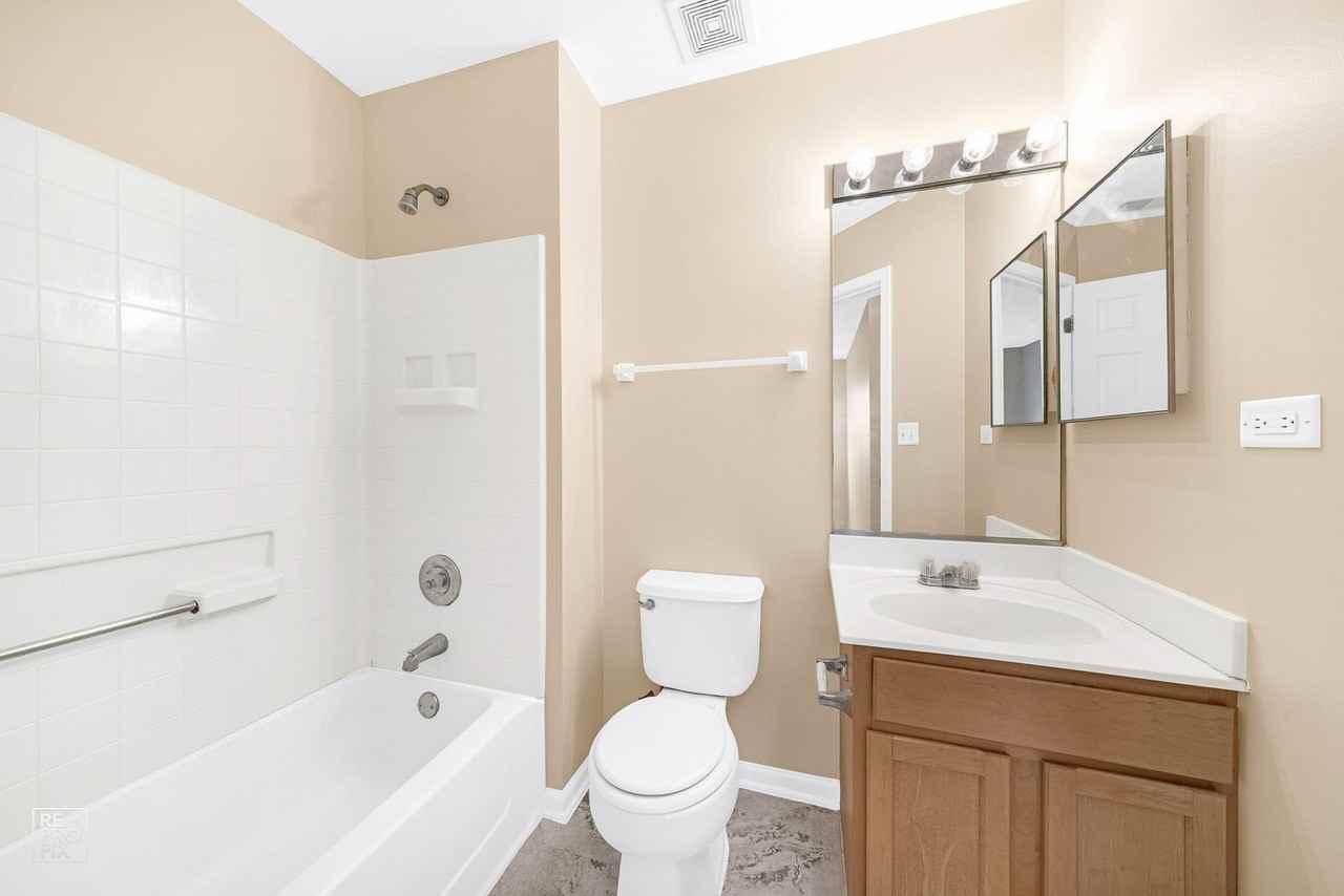 1733 Avalon Ct - Photo 5 of 11