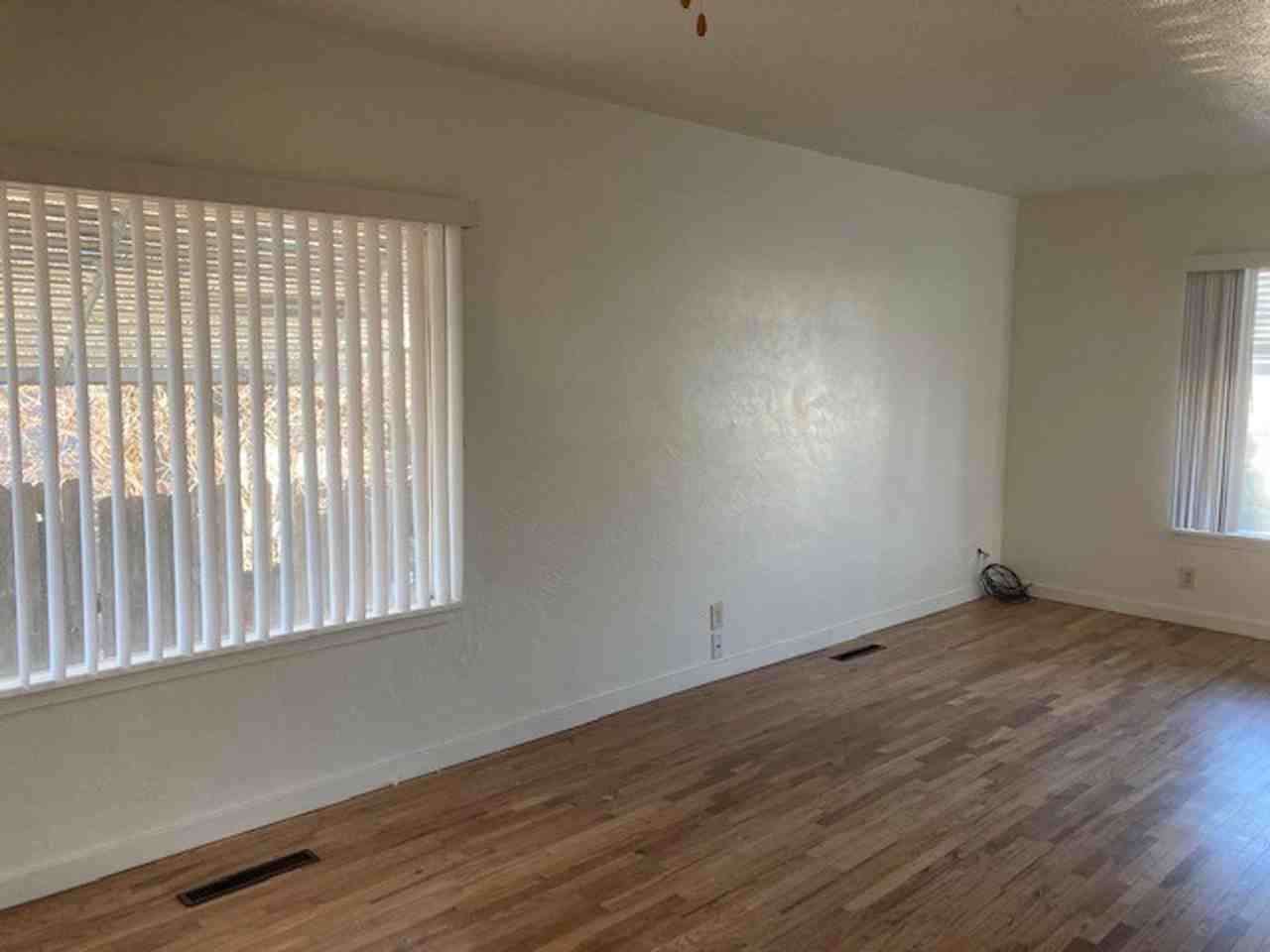 1120 13th Ave S - Photo 2 of 17