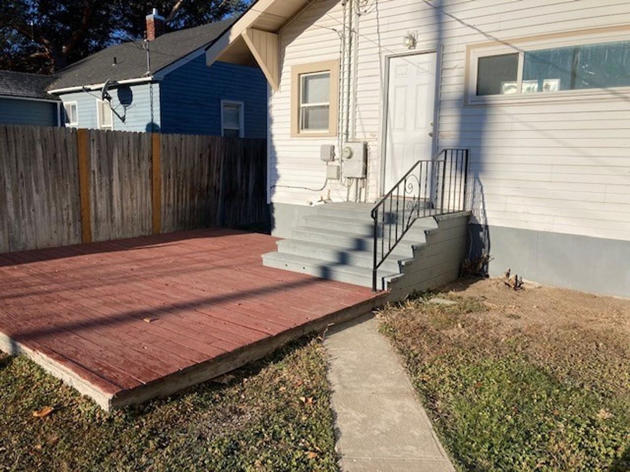 1120 13th Ave S - Photo 4 of 17