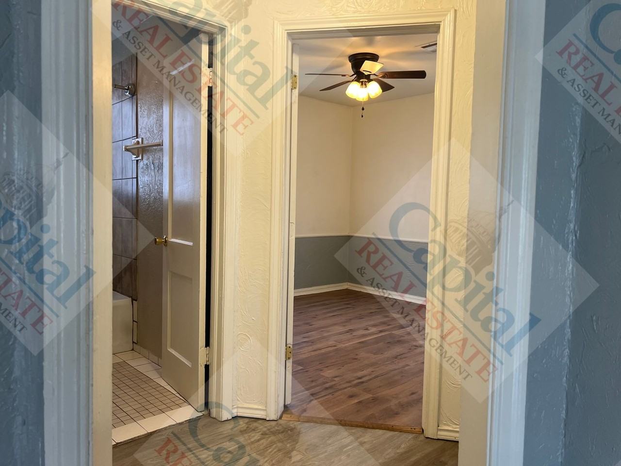 219 E Douglas Dr - Photo 7 of 23