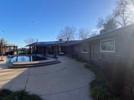 featured image of 14807 Hilltop Dr