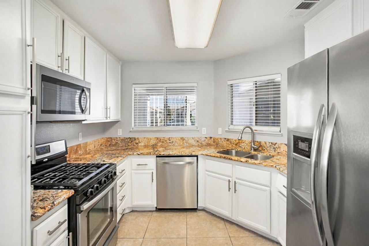 804 Breanna St - Photo 6 of 27