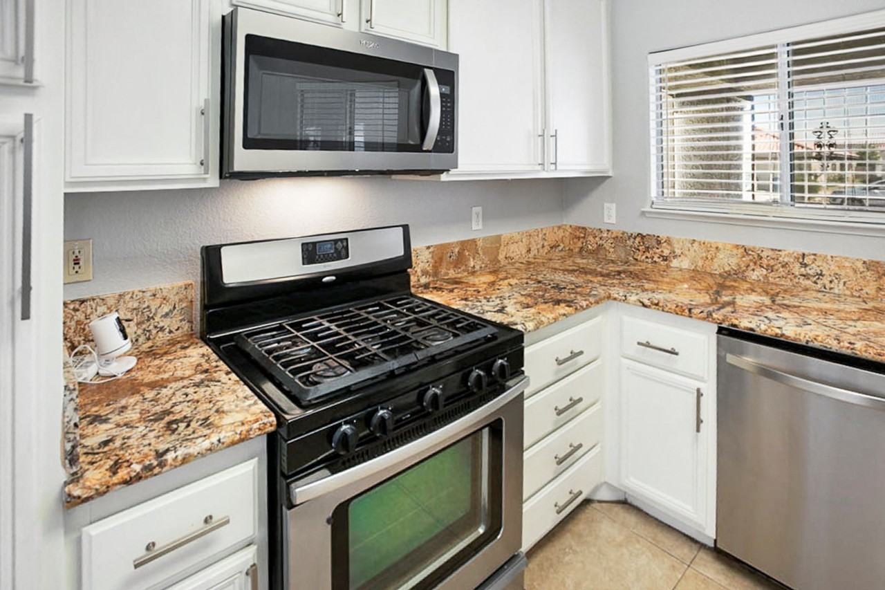 804 Breanna St - Photo 7 of 27