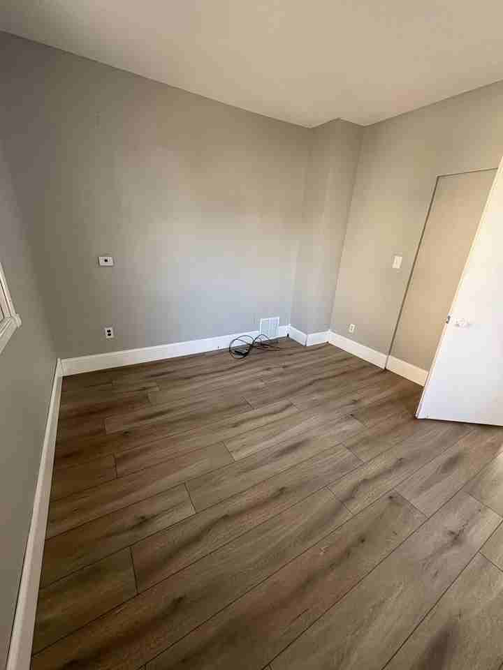 726 Denver St - Photo 3 of 10