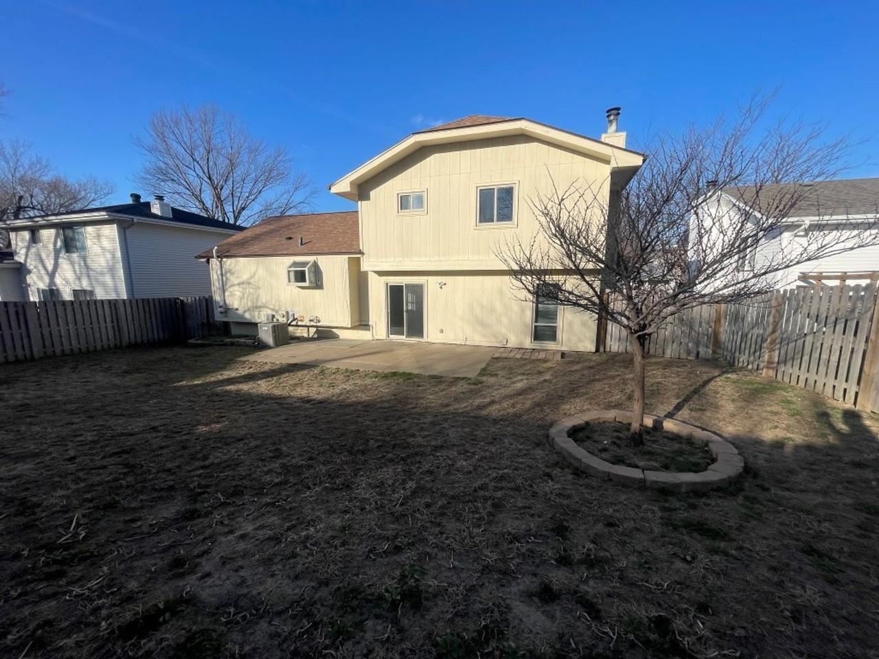 11803 S 27th St - Photo 2 of 27