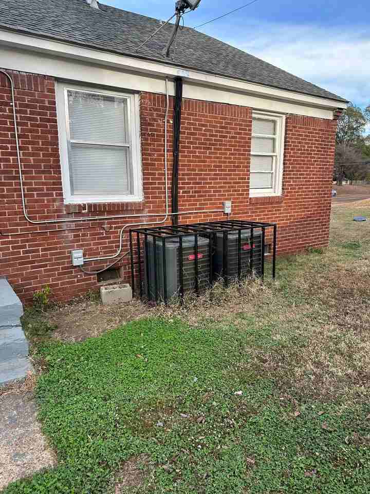 2045 Lamar Ave - Photo 6 of 20