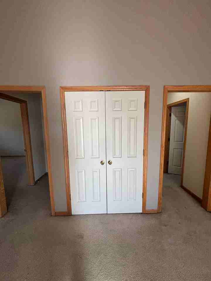 16556 Monroe St - Photo 7 of 11