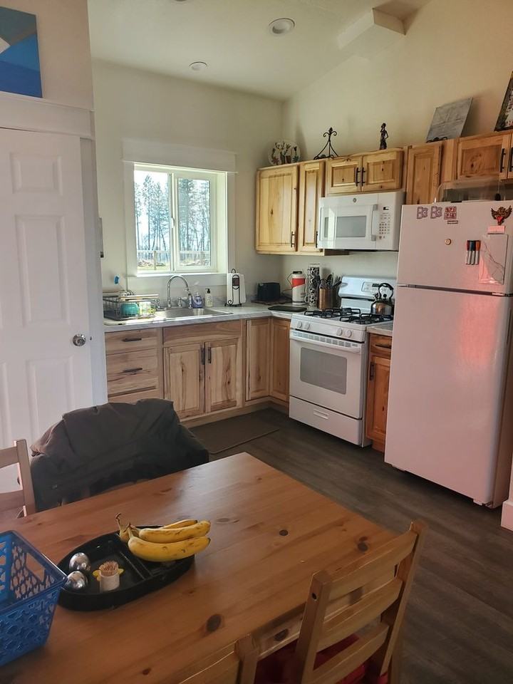 1492 Elliott Rd - Photo 2 of 15