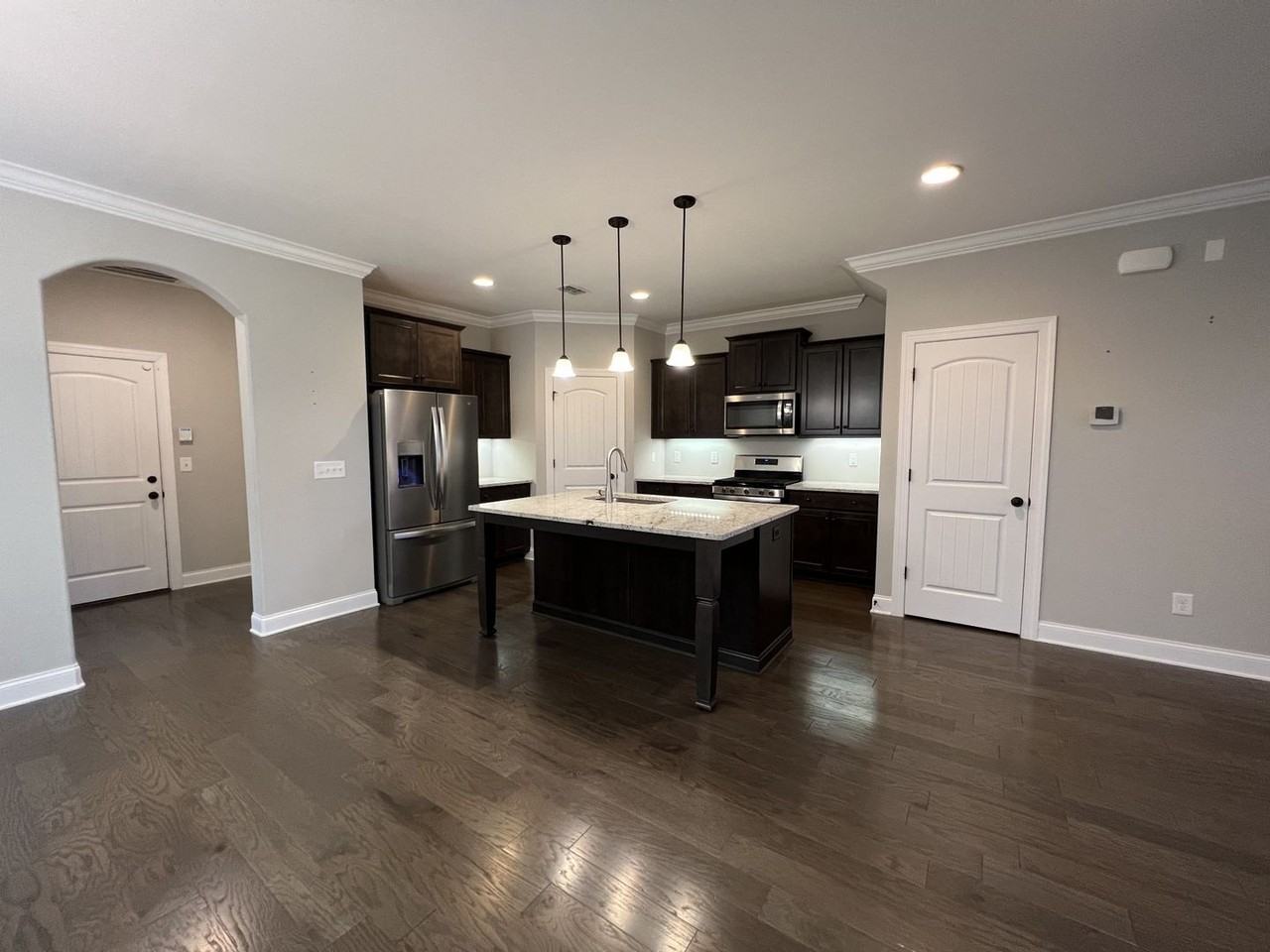 325 Cornelius Way - Photo 3 of 19