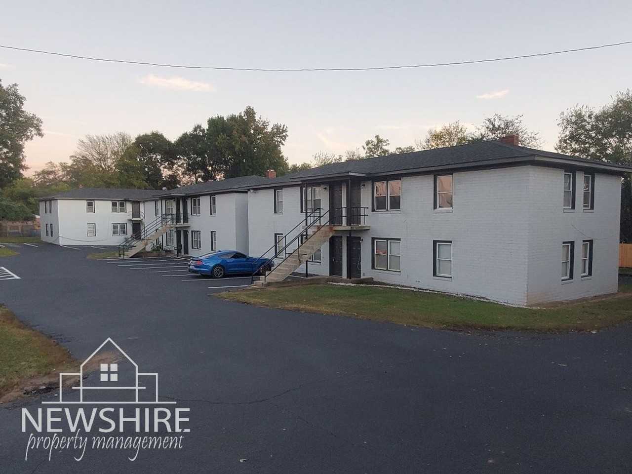Hampton Avenue Apartments — Comfortable Greenville Living Close to Everything - Photo 4 of 45