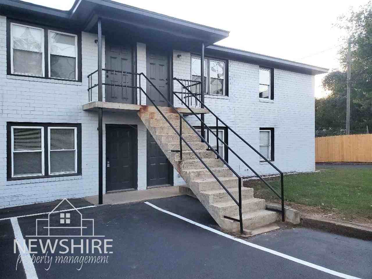 Hampton Avenue Apartments — Comfortable Greenville Living Close to Everything - Photo 6 of 45