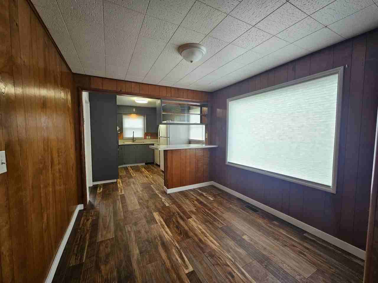 335 Se 8th St - Photo 4 of 7