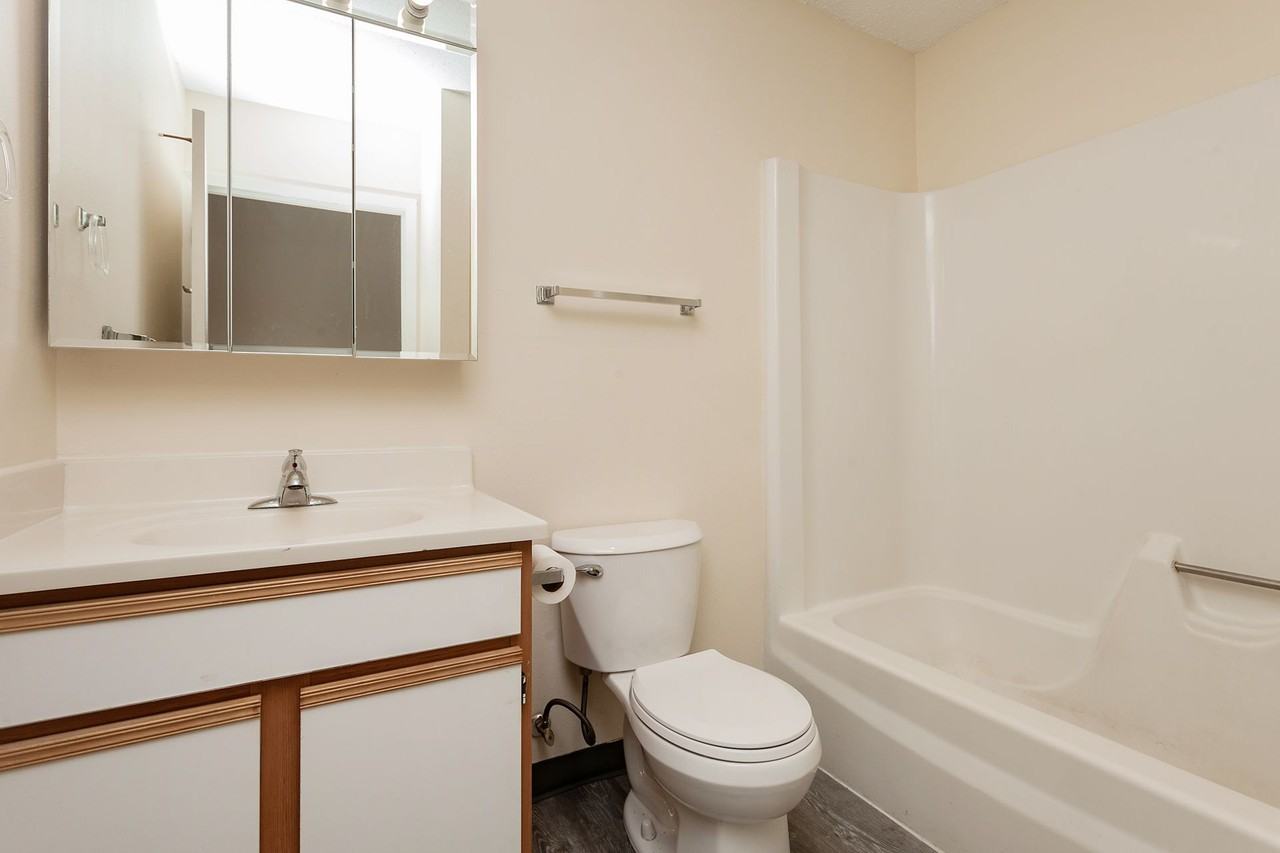 $500 off first full month rent PLUS reduced rents! - Photo 4 of 28