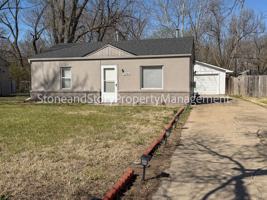 featured image of 1749 Sw Green Acres Ave