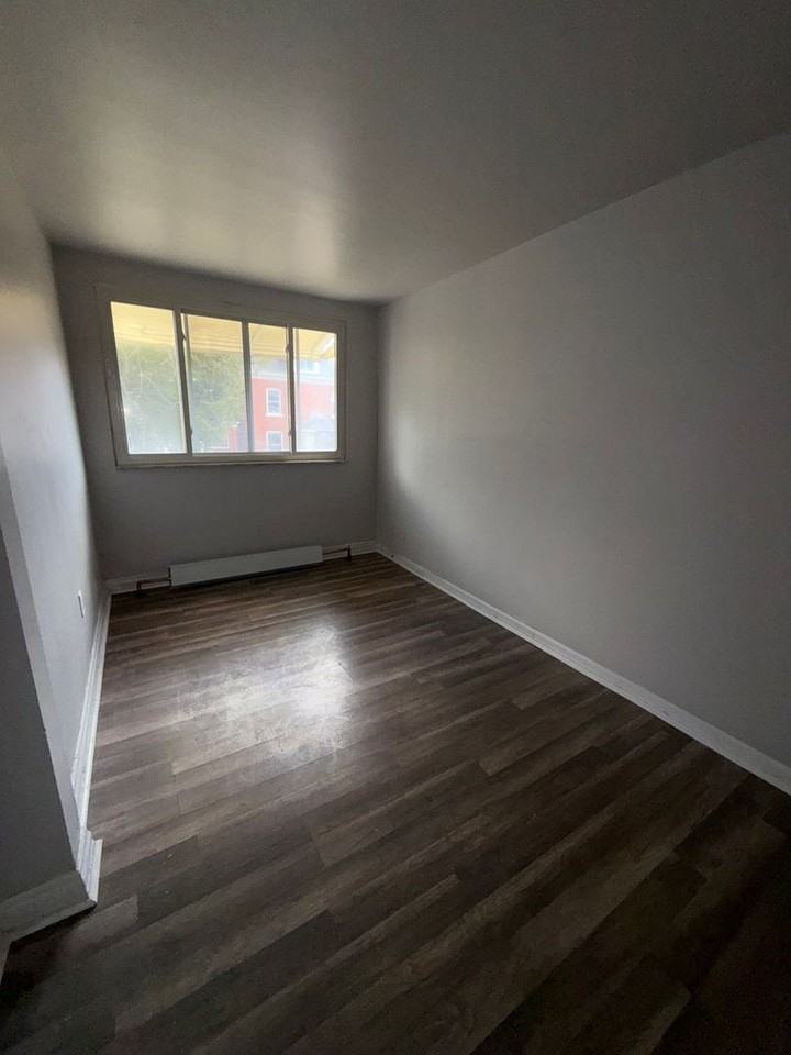 826 Collins - Photo 6 of 23