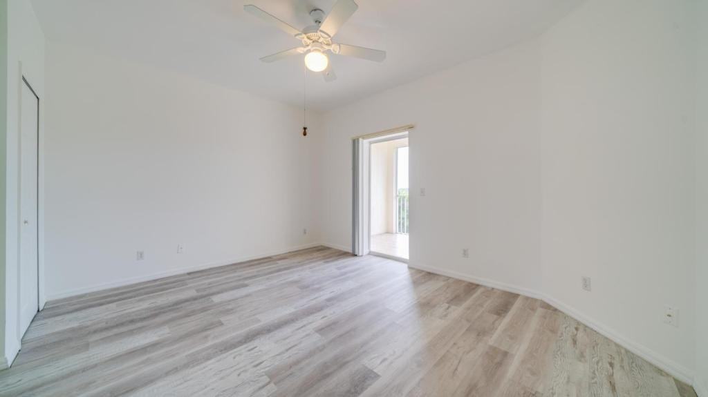 5612 Rose Garden Rd Apt 204 - Photo 7 of 19