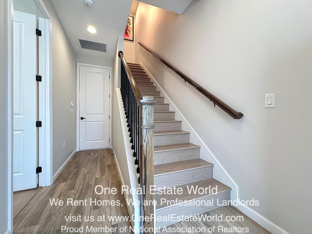 2154 Whitney Marsh Aly - Photo 6 of 50