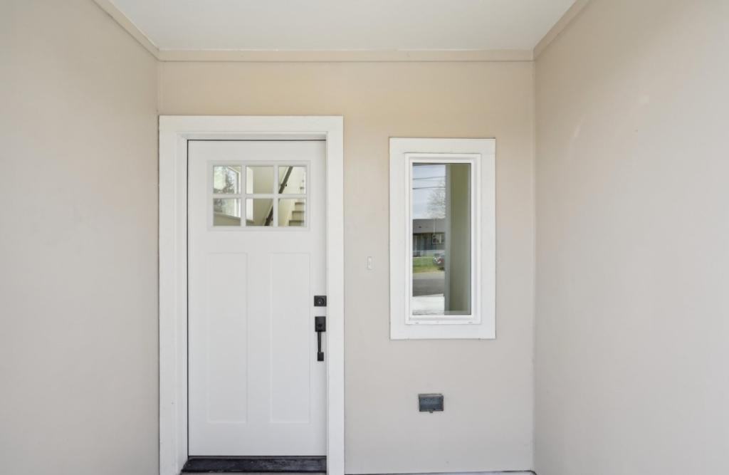 6628 52nd Ave W - Photo 2 of 18