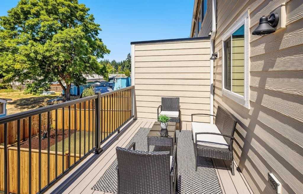 6628 52nd Ave W - Photo 7 of 18