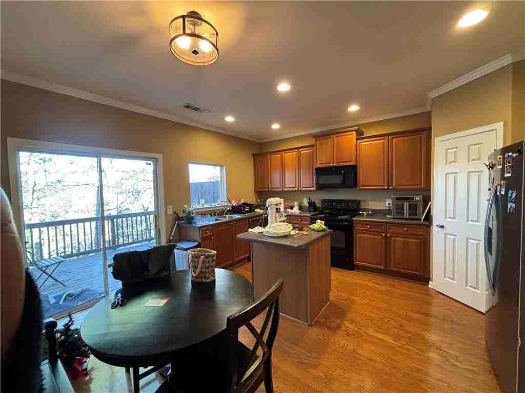 1161 Liberty Pkwy Nw - Photo 6 of 16