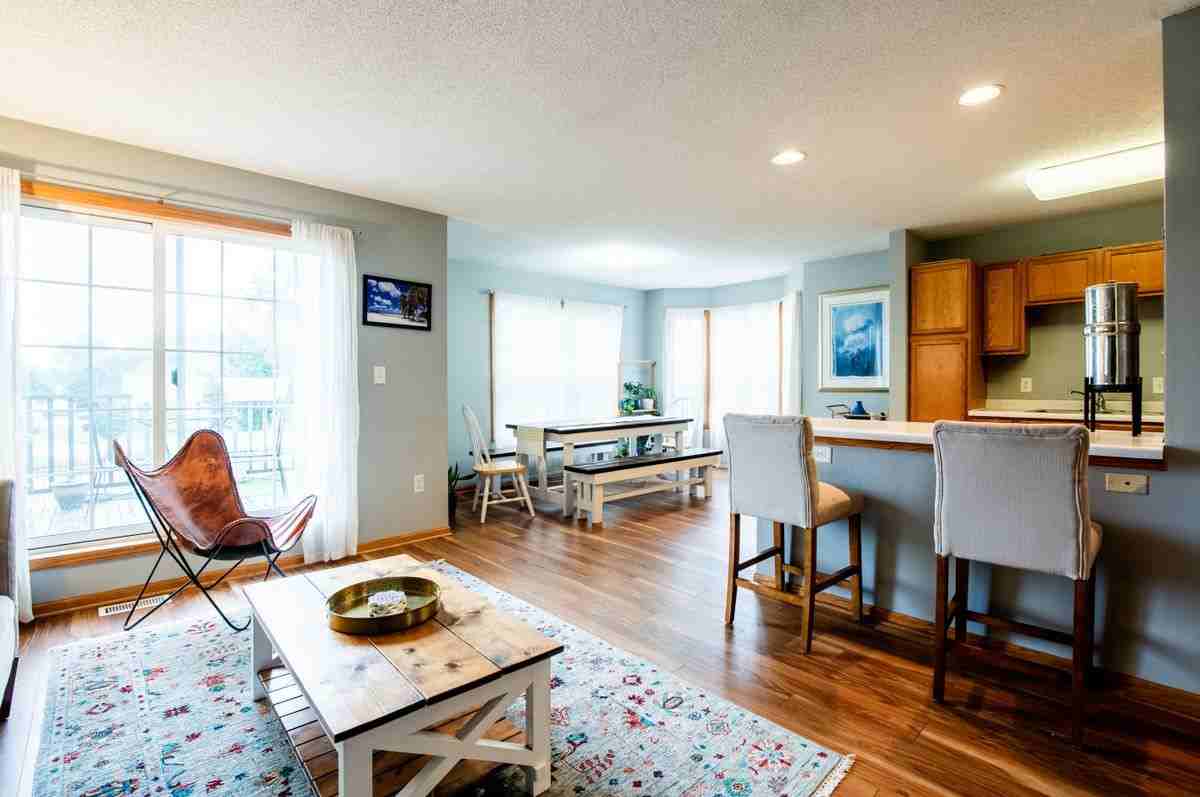 5724 4th St Ne - Photo 3 of 15