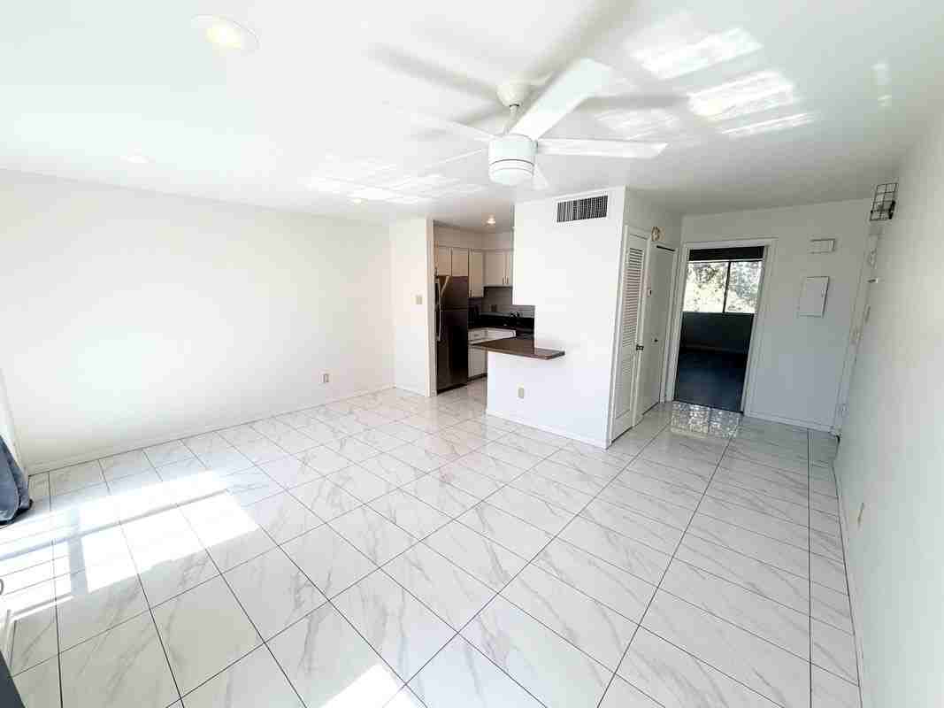 1016 W Osborn Rd - Photo 4 of 13