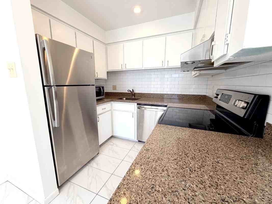 1016 W Osborn Rd - Photo 5 of 13